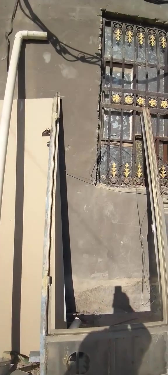 🔻باب وشباك سوه العرض 2ونص متر 

ارتفاع باب 2متر وارتفاع شباك 150سم

بيهن خياسات من جوه فقط 

مكاني حي العسكري الغربي 

رقمي. ***********

