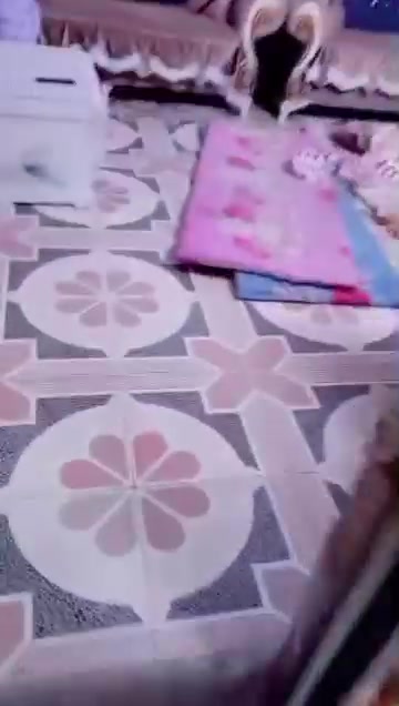 ٥ غرف • كراج سيارتين • يحتاج ترميم