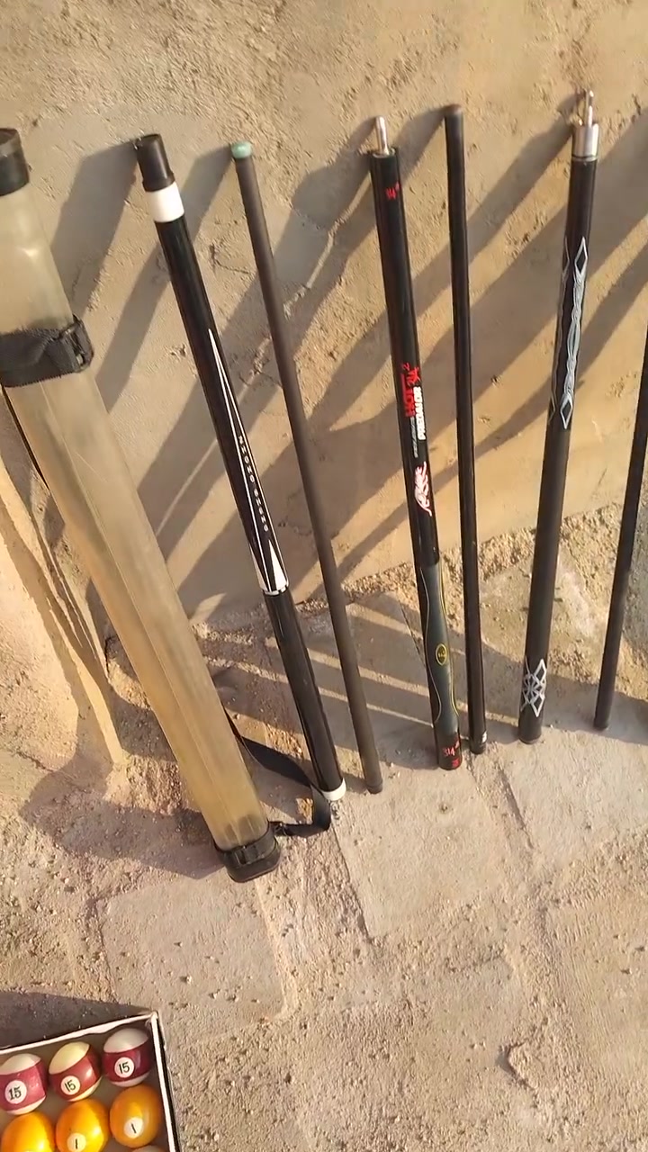 سلام عليكم للبيع ٣سيت طوب بليارد و٣كيوبات مكانه نجف قيم عله سعر ابيع ***********
