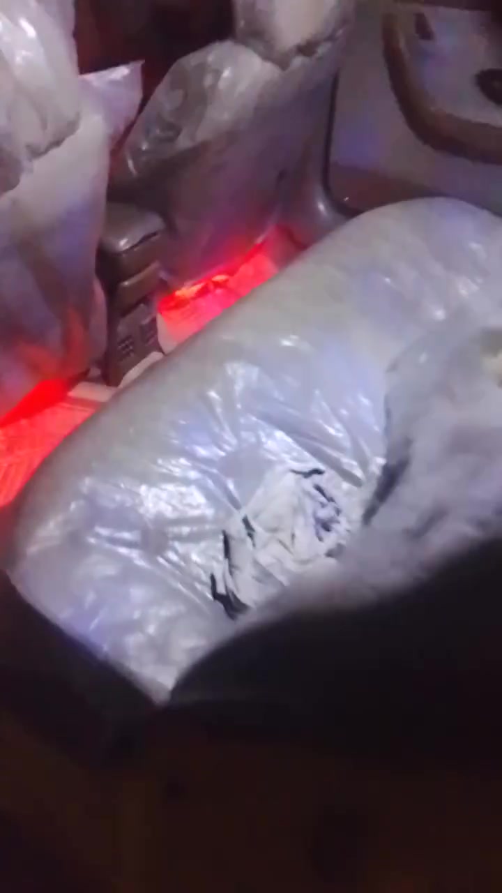 السلام عليكم موديل ١٢ سياره جديده رقم بغداد بسمي صدر امامي خلفي فلنجات دسكات كهربائيات بنكات بدنه قاعده فيت بم نوزلات بلكات وإيرات جوازات كله جديد صفاح السياره موس زلغ مابيهه تبريد ثلج حموه ربع مصفره هيئة وغرامات مكان بغداد الامين سعر 38 هاتف ***********
