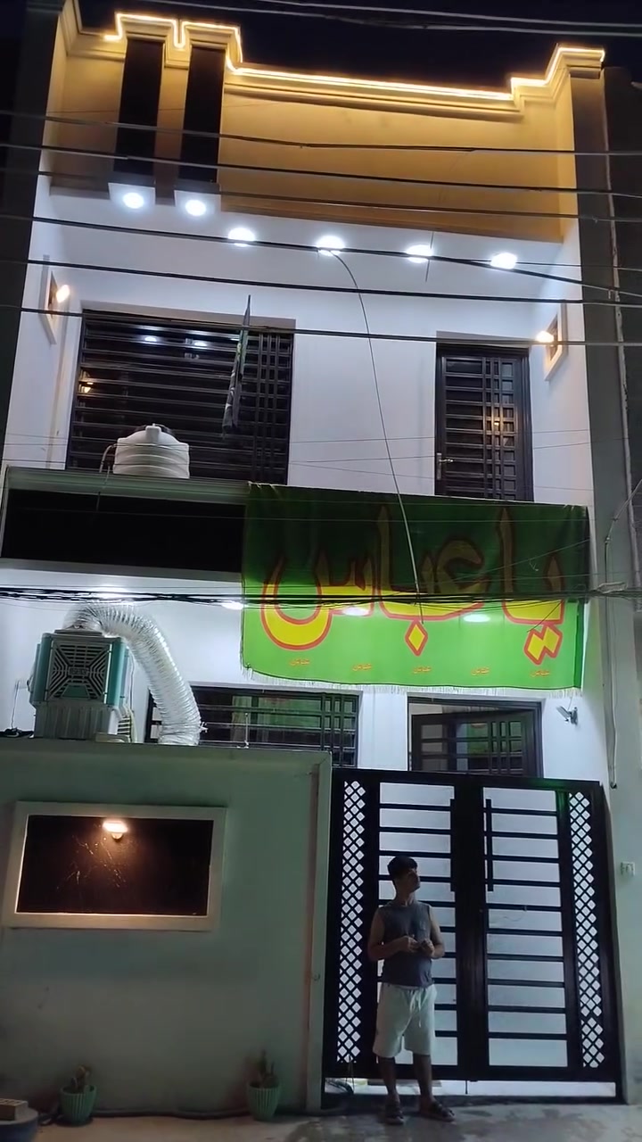 البيع طابو صرف دار 50 متر الوجه 5 النزال 10 حي التراث شارع الكوفي وادي الذئاب
يحتوي على غرفتين نوم ومطبخ واستقبال الضيوف 
حمامات 2 
 صحيات 1 
بلكونه 
منور 
سطح اشتايكر 
السعر خاص واتصال 

***********

‏‪***********‬‏
