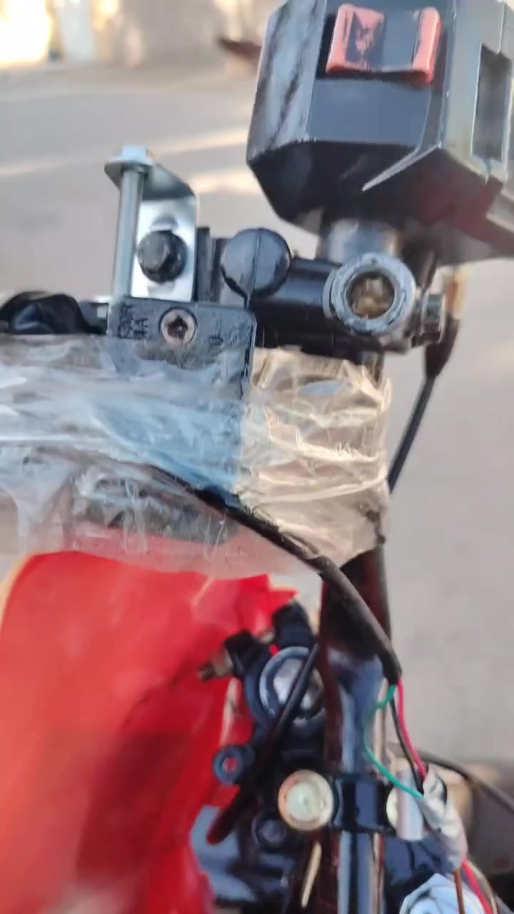 سلام عليكم 

دراجه للبيع او مراوس حسب القناعه ✅
دراجه مرتبهه بيهه بس النمره الثالثه ماتجي🏍️

اوراق أصولي 

السعر(750)وبيهه مجال 
المكان بابل محاويل طريق علي ابن الحسين(ع)

للتصال ‏‪***********‬‏
