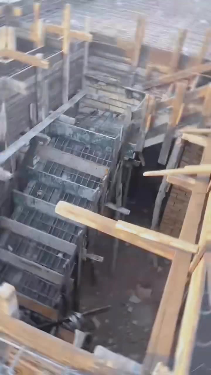 🏠🔨 بيتك حلم… وإحنا نحوله إلى واقع

هل تخطط لبناء بيتك من الصفر؟
خلي مشروعك بأيدٍ متخصصة وتحت إشراف ومتابعة مستمرة.

تحت إشراف وتنفيذ محمد الجنابي
وبمشاركة كادر تخصصي متكامل لجميع مراحل بناء البيوت، من وضع الأساسات إلى إكمال وتسليم المنزل.

🔹 بناء وتنفيذ المنازل
🔹 أعمال الأسس والهيكل
🔹 متابعة جميع مراحل البناء
🔹 كادر متخصص لكل مرحلة
🔹 اهتمام بالجودة والدقة في التنفيذ

✨ نبني بيتك كما تتمنى… وبجودة تليق بتعبك ومستقبل عائلتك.

📞 للتواصل والاستفسار:
***********
***********

🏗️ محمد الجنابي | بناء وإشراف وتنفيذ
