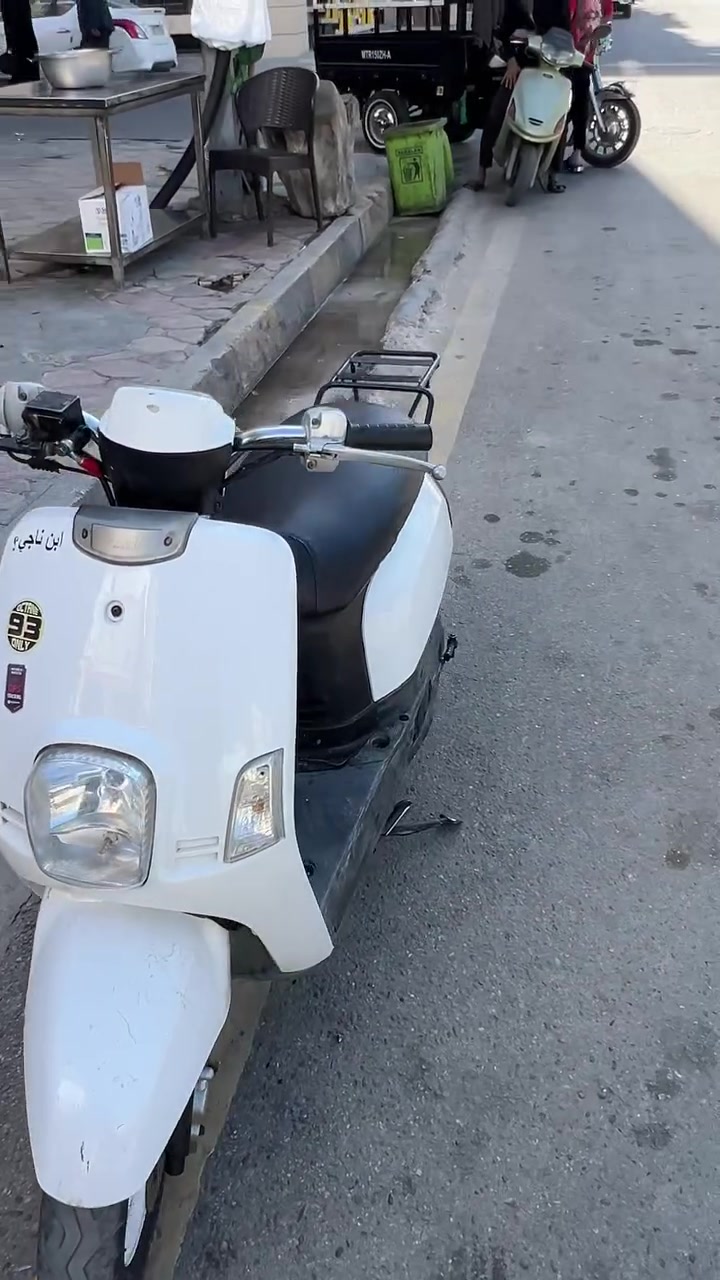 عندي دراجه بوليس للبيع الدراجه مفتوحه مره وحده ونضيفه وكهربائياتها نضيفه ومكاني نجف للستفسار خاص ***********
