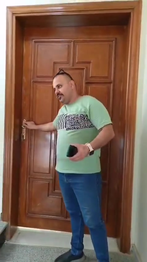 مساء الخير
مشتمل ايجار طابق ثاني 
موقع كاظميه شارع نواب شارع عريض قرب صيدلية علي مال الله خلف شارع المشاط 
قريب على شارع 
بناء جديد 
3 غرف نوم صاله صحيات مطبخ حوالي مخرن 
كما موضوح فديو 
سكن عوائل فقط 
اي استفسار 
*********** متوفر واتساب
