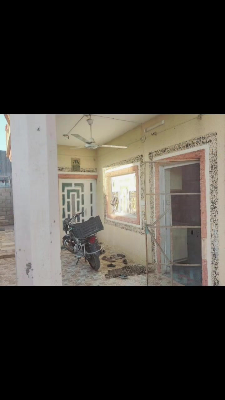 السلام عليكم دار للبيع المساحه 247 المكان بابل ورديه نزله سعد بيجو قرب طريق يا حسين 100 متر عن شارع التبليط صنف العقار طابوا زراعي سند 25 السعر 65 وبمجال بسيط اي استفسار ***********

