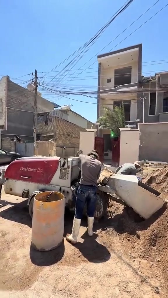 شركة اللؤلؤة للعقار والمقاولات العامة 🏛️
​نحن في شركة اللؤلؤة للعقار والمقاولات العامة نضع بين أيديكم خبرتنا لضمان أساسات متينة تدوم طويلاً. يظهر الفيديو عملية تجهيز وتأسيس دقيقة للسقف، حيث نعتمد على أعلى معايير الجودة في البناء:
​🔹 دقة في العمل: تجهيز متكامل لشبكات التسليح مع مراعاة كافة التفاصيل الإنشائية لضمان القوة والصلابة.
🔹 مواد عالية الجودة: نستخدم أفضل أنواع حديد التسليح والمواد العازلة والكهربائية (التأسيسات) لضمان متانة السقف وسلامته.
🔹 احترافية التنفيذ: فريق عمل متخصص يعمل بخطوات مدروسة لتقديم أفضل النتائج التي تطمحون إليها.
​📍 عنواننا:
شارع فلسطين - تقاطع النخلة - شارع قدوري
​📞 للاستفسار والحجز، تواصلوا معنا عبر الأرقام التالية:
📱 ***********
📱 ***********

#شارع_فلسطين #استثمار_عقاري #مقاولات_عامة #بغداد #مكتب_اللؤلؤة_للعقار #بناء #عقارات_العراق #بناء #مقاولات_عامة #تصميم_هندسي #قيد_الانشاء #هندسة_معمارية #مشاريع_هندسية #عقارات #استثمار_عقاري #بيع_شراء #مكتب_اللؤلؤة_للعقار #سوق_العقارات #عقارك_بثقة #املاك
