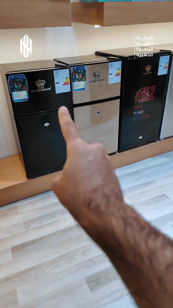 جايبيلكم اليوم ثلاجات رويال الرحماني الحجم الكيوت والأداء العالي! 👌✨ ​تجي بمديلين: ​بابين منفصلة: فريزر بوحده وثلاجة بوحدها مع قفل داخلي ​باب واحد: فريزر داخلي، رفوف زجاجية، وجرار مرتب. ​💡 المميزات: ​إضاءة داخلية وتحكم تام بالتبريد ​وأكيد قفل أمان لكل موديل ​ضمان سنة كاملة + توصيل لكل المحافظات! 🚚 ​لحكوا عليها قبل لا تخلص! ❄️📦
