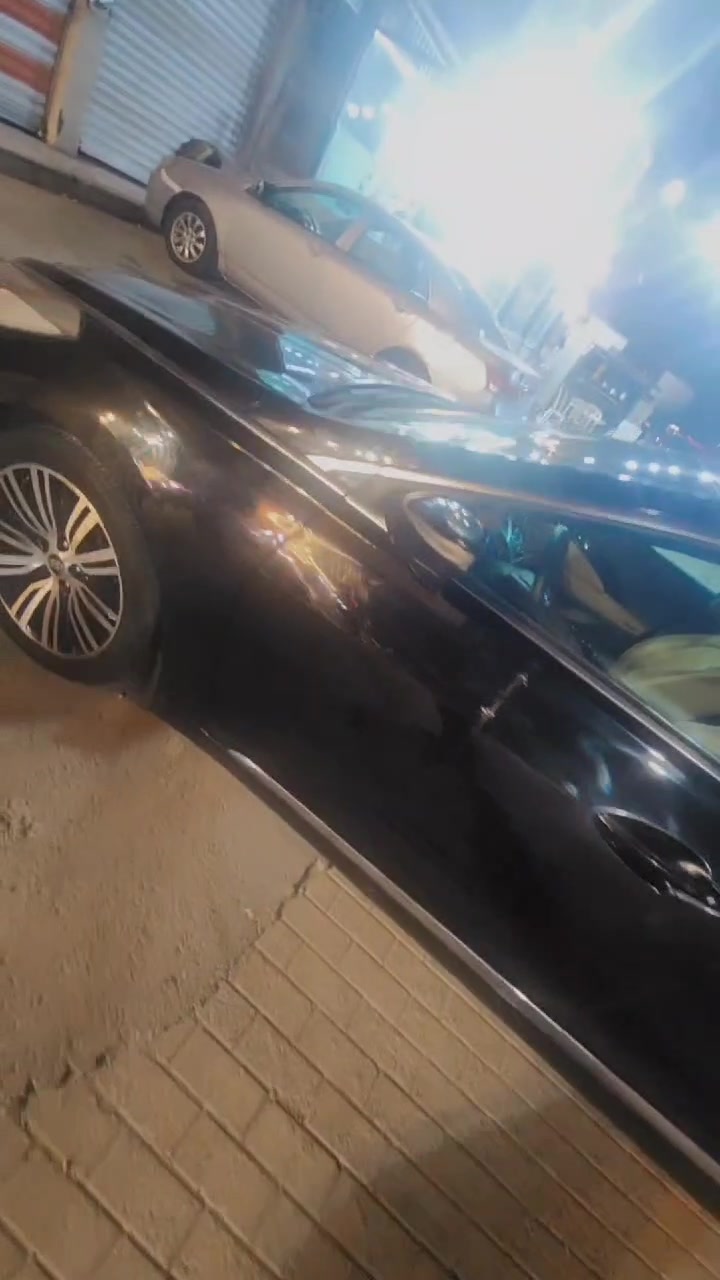 للبيع ازيرا 2013
وارد امريكي فول مواصفات ViP
سيارة حادثها جاملغ خلفي جهة السايق يعني
ماشية 115 مايل
- مواصفات السيارة ViP
- بصمة تشغيل
- بصمة ابواب
- بصمة جنطة
- بنوراما طكتين
- داخل بيجي جلد واني مغلفهن بيجي مخمل فوك الجلد
- كشنات جلد
- كشنات كهربائية
- كشنات ذاكرة
- حساسات خلفية
- تبريد خلفي
- كشنات تدفئة
- كشنات تبريد
- بردة خلفية كهربائية
- اوتو هولد
- اشاير بل مري
- داخل صاج اسود
- سماعات انڤنتي
- مانع انزلاق
- مثبت سرعة
- تحكم استيرن
- انارة داخلية ليزرية
- انارة بل دشبول
- انارة بل ابواب
- لد امامي
- لد خلفي
- زينون
- ستيرن كهربائي ( متحرك )
- محرك 6 سلندر 
- دبل اكزوز خلفي
- اوكس + USB
- تخم تاير
- وباقي المواصفات
- مكان السيارة بغداد مدينة الصدر 
السعر 98
***********
***********
واتساب واتصال
