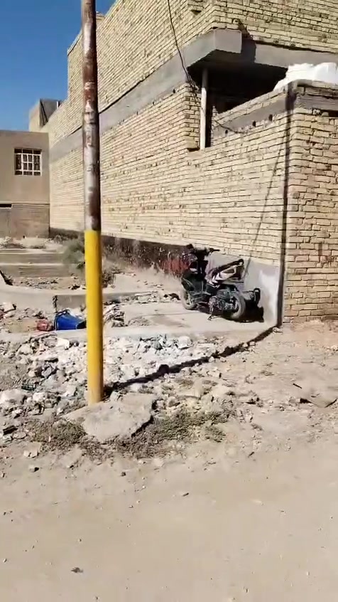 عرصة ٢٠٠ متر للبيع نصفها فيه بناء بتلو فقط
الموقع حي اور في الشارع خلف محل سامي ابو الثلاجات
شارع هادئ وجيران محترمين ومنطقة آمنة
للاستفسار والتواصل:***********
او مراسلة الصفحة
