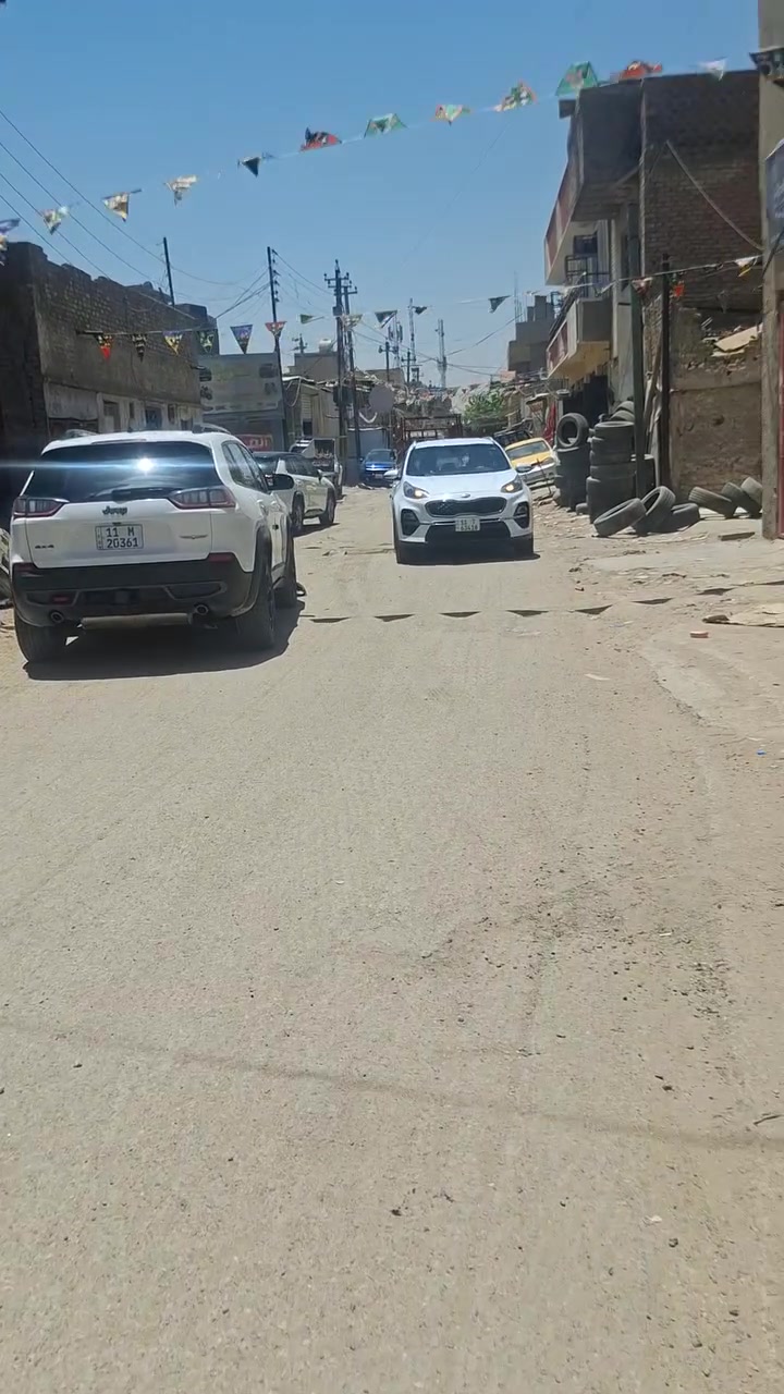 السلام عليكم كراج للايجار في كم الارمن نزلة جسر محمد القاسم باب الشرجي الشارع العريض الواجه ٤ونص ونزال ١٤ونص يصلح ان يكون فيتر او صباغ او كهربائي او سمكري او ادوات احتياطية او مخزن للاستفسار ***********
