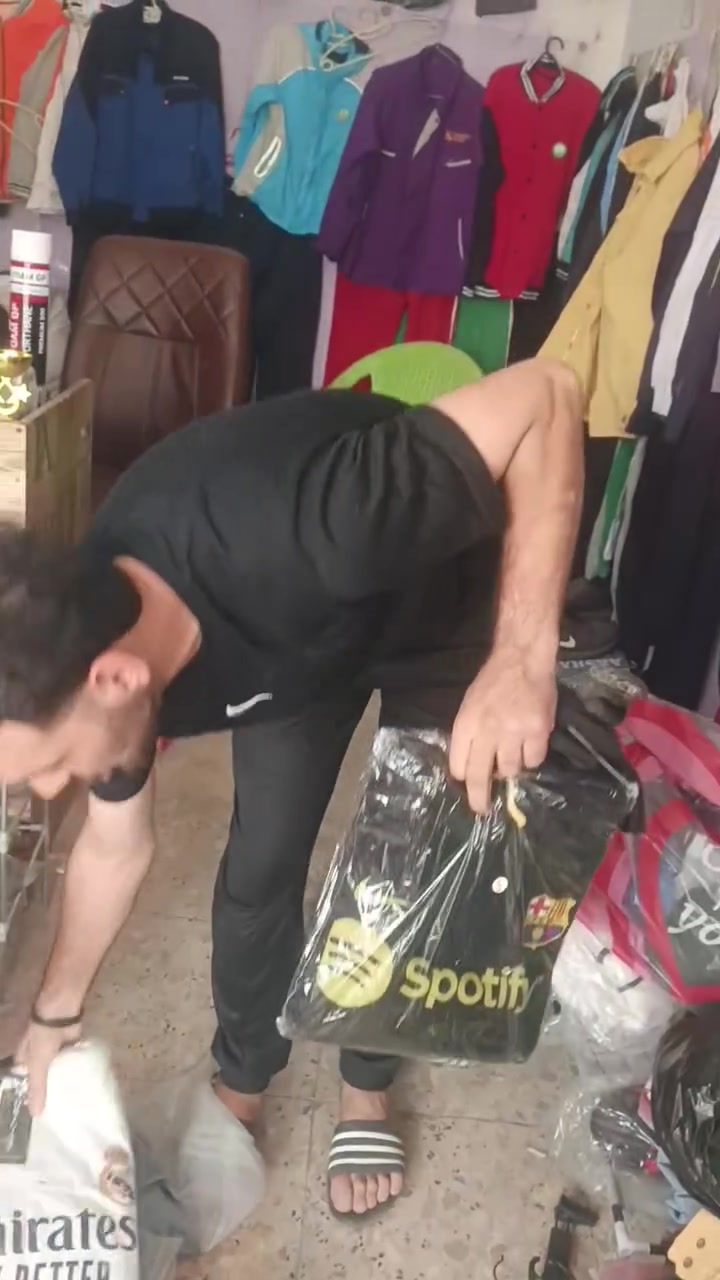 ملابس • ماكو تفاصيل