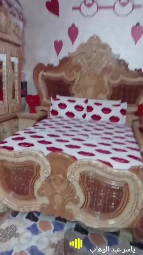 سلام عليكم غرفه اخشاب للبيع نضيفه كلش تفصال مو انديف سعر مليون وربع1250 مجالها شي قليل ***********
