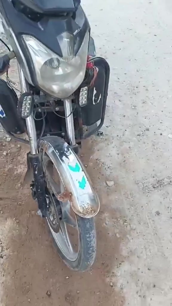 دراجه البيع شادله قراض جدد شاشه ويديه واير بريك وبنزات لبارحه شديتهن و لبطاريات يمشنك فوك 30 كيلو  سعر 250 مكان الصقلاويه تصال *********** ويرهم مراوس
