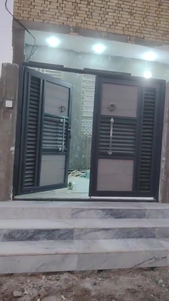 السلام عليكم بيت للبيع منطقة الصخيين مساحه 150 السعر مناسب مناسب الشراي يتصل ***********
