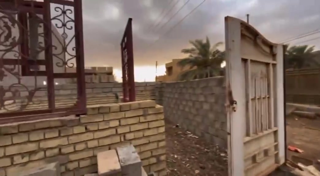 بيت هيكل للبيع الموقع حي العسكري وره مستشفى التركي مباشرتن المساحه١٨٠ الواجه ١٢ النزال١٥
الستفسار***********
بيت هيكل للبيع الموقع حي العسكري وره مستشفى التركي مباشرتن المساحه١٨٠ الواجه ١٢ النزال١٥
