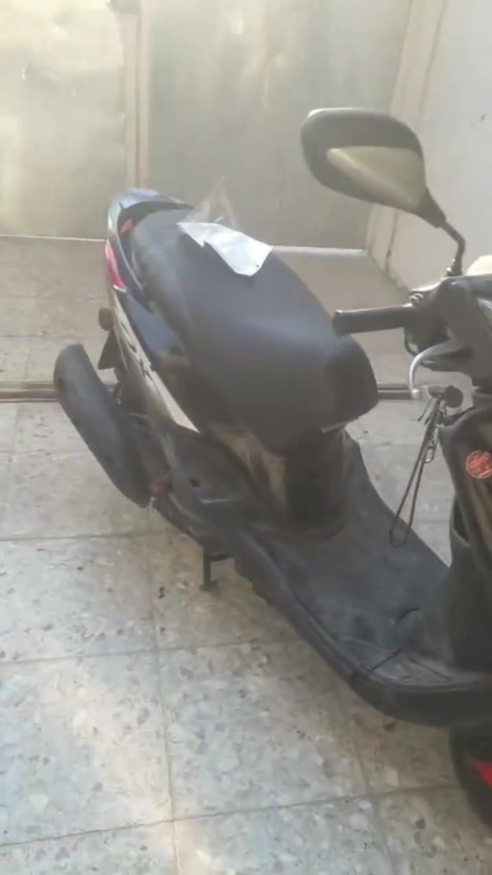 سلام عليكم دراجه برز ببغاء فحل DXمجفته بالجديد مراوس بدراجه كير حسب القناعه ***********
