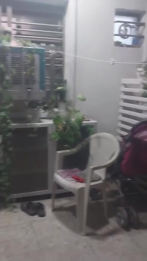 ​🏠 بيت  للبيع في حي الجهاد (منطقة الخارجية) 🏠
لكل الباحثين عن السكن الراقي والتصميم الذكي، يتوفر لدينا بيت بمواصفات مميزة وبناء حديث "درجة أولى":

​المساحة: 80 متر.

​الأبعاد: واجهة (4 متر) ونزال (20 متر).

​التصميم الداخلي:

​🛏️ 3 غرف نوم مريحة.

​🛋️ صالة واسعة لاستقبال العائلة.

​🛋️ غرفه استقبال مستقلة.

​🍳 مطبخ مجهز بتصميم حديث.

​🚿 خدمات وصحيات متكاملة.

​☀️ منور لضمان التهوية والإضاءة الطبيعية.

​📍 الموقع: بغداد - حي الجهاد - منطقة الخارجية (موقع هادئ وقريب من الخدمات).

​📞 للتواصل والاستفسار:

​لمعرفة السعر وباقي التفاصيل، يرجى الاتصال أو المراسلة عبر الأرقام التالية:

​واتساب: ***********
​اتصال مباشر:
 ***********
​مكتب الصادق للعقارات 🏢
نحن هنا لخدمتكم وتقديم أفضل العروض العقارية.

