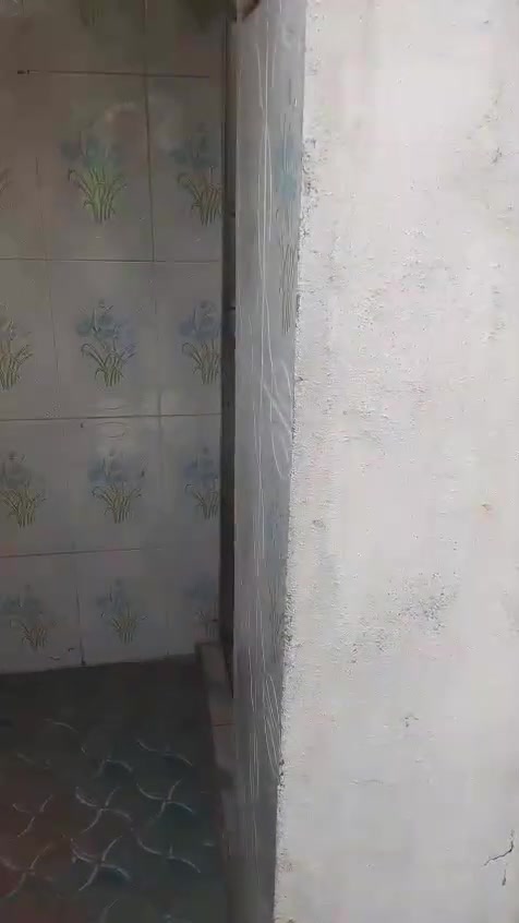 رمادي • أرضي ٢٠٠م • غرفتين