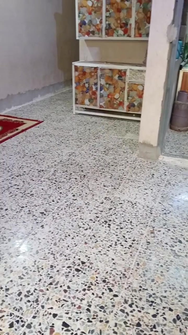 بيت للبيع مساحتة 100 متر الزراعي مال حيطارق الوسط قرب مولدة بيت المري بناء جديد للاستفسار اكثر الاتصال على الرقم ***********  السعر أول تعليق🩵
@إشارة
