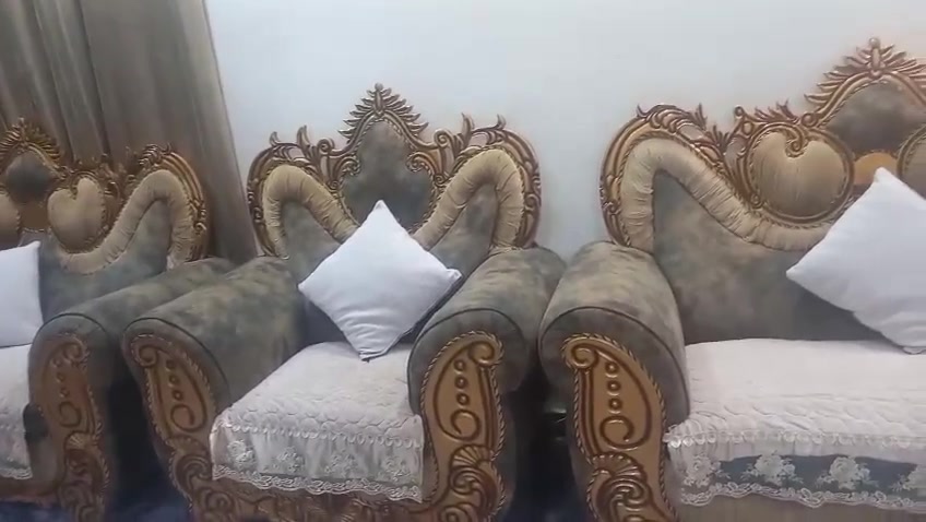 تخم قنفات للبيع بحاله جيد جداً والاسفنج والقماش درجه اولى توصى 
والسعر 500وبي مجال 

ارقم ***********
الاتصال على صاحب التخم 
المكان بغداد شارع فلسطين 
انا مكلف بالنشر الاتصال على صاحب التخم
