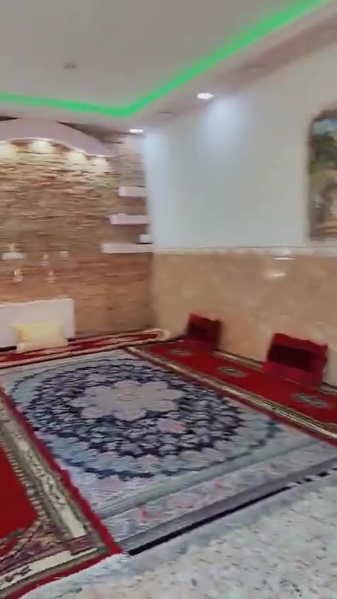 بيت للبيع مساحة ١٩٠ متر الكرغولية بالمنطقة مقابل محطة وقود الكرغولية قرب أسواق ابو مصطفى طابق واحد استقبال وحمام خارجي ومطبخ +غرفتين نوم وصحيات ومنور حول البيت للتواصل واتس اب واتصال *********** مستعجل على البيع السعر مناسب جداً
