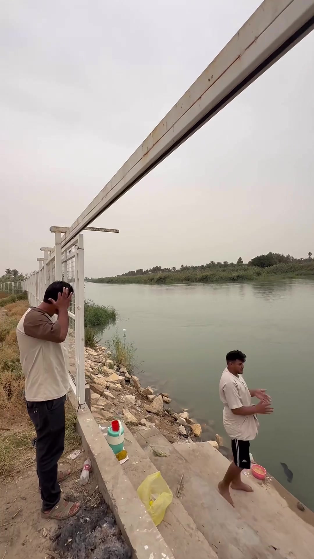 ٣ دونم • شط النهر • شاليه