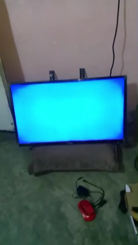 السلام عليكم
بلازمه للبيع حجم 32جديده 
ويه جميع ملحقاتها بس أتشدها 
سعرها 110وبيهامجال مكلف بلنشر  ***********
