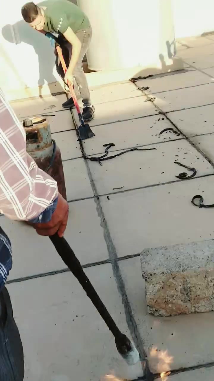 يا الله السلام عليكم اسطه تبديل ماستك القديم وضافه ماستك جديد
شرط ماستك درجه اولى مايسيح ولايدمر السطح نفس الوكت امشي فوكا 
سطحك تعبان 
شرط انرجعه جديد
اسعارنه مناسبه 
رقم ***********
