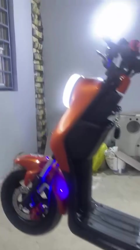 سلام عليكم بايسكل شحنr9 للبيع مديل 24 البايسكل يحتاجله تبديل بطاريات مكفول كفاله عامه السعر ٣٠٠ وبيه مجال قليل قليل مو شراي لاتخابر هاذ رقمي ***********
