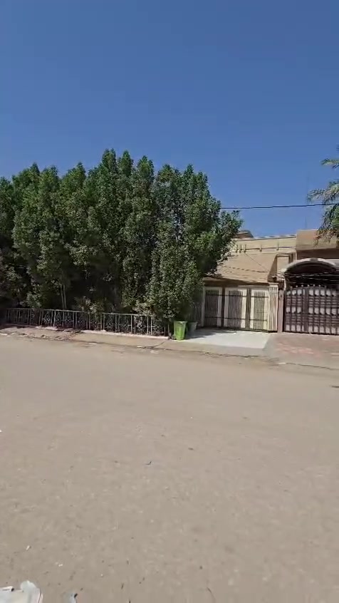 🏠 دار للإيجار في الحلة – موقع مميز جداً تجاري وسكني

السلام عليكم متابعينا الكرام 🌷

نوفر لكم اليوم دار مميزة جداً للإيجار بموقع حيوي واستراتيجي في مدينة الحلة، وتتميز بكونها مناسبة للسكن أو للاستخدام التجاري.

📐 المساحة: 300 م²
🏠 البناء: طابقين
🛏️ عدد غرف النوم: 4 غرف
✨ الحالة: نظيفة جداً
📍 الموقع: الحلة – مقابل دار التقاعد في بابل مباشرة
🛣️ الشارع: بعرض يقارب 30 متراً
🏘️ المنطقة: كاملة الخدمات والتبليط
💰 قيمة الإيجار: 900 ألف دينار

⭐ مميزات العقار:
• موقع حيوي وممتاز
• شارع واسع وسهل الوصول
• منطقة مخدومة بالكامل
• مناسب للسكن العائلي
• مناسب أيضاً للنشاط التجاري
• بناء نظيف ومساحة جيدة

📌 للاستفسار والمراجعة:
مكتب #الاعمار_للعقار_والتصميم_والتنفيذ
📍 الكائن في الحلة – شارع 60 – داخل فرع العميد قيس المعموري – مجاور مدينة حمورابي السياحية

📞 للاتصال والاستفسار:
***********
***********

🏢 مكتب الإعمار للعقار والتصميم والتنفيذ
بيع • شراء • إيجار • تصميم • تنفيذ
