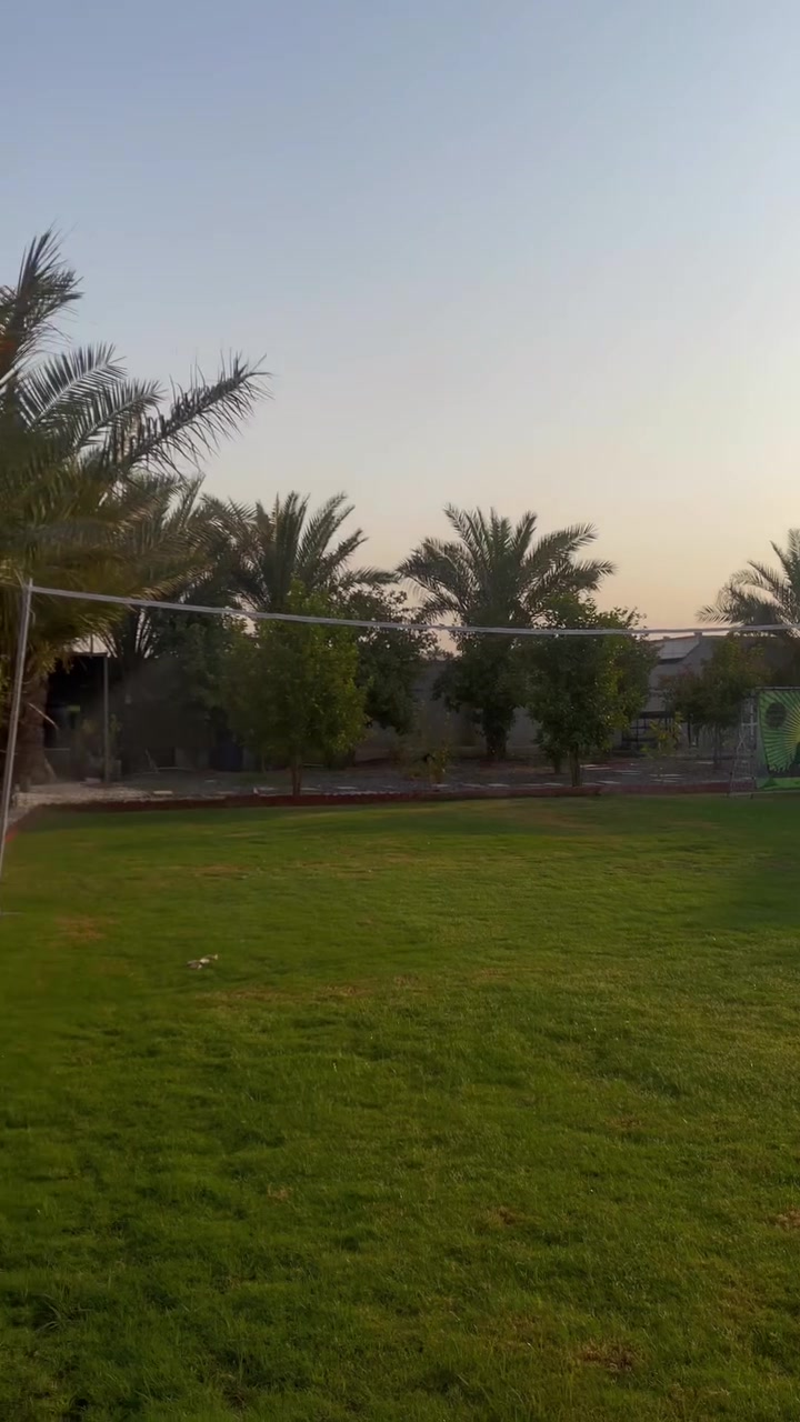 نصف دونم في الدورة البوعيثة سند ٢٥ طابو زراعي إقرار محكمة بعد شارع الزهور ب ٥٠ متر واجهة ٣٥ متر ونزال ٤٠ متر تحتوي على دار سكن مكون من غرفة نوم مع صالة مع مطبخ مع حمام داخلي وخارجي البناء مسلح كونكريت مع مسبح كبير ومخزن وأشجار مثمرة وحديقة ومرشات للحديقة والأشجار وكراج سيارات يتسع لخمس سيارات ومنظومة ماء وبحالة جيدة جدا للاستثمار او السكن السعر 380مليون الاستفسار***********/

نص مكتوب في الصور:
- Meta AI