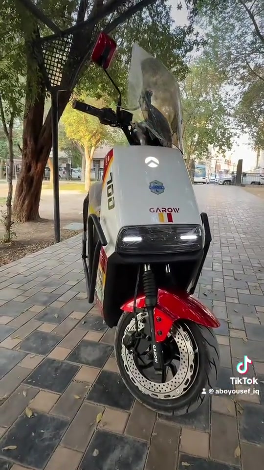🔥🏍️ كارو الأصلية – الوكالة 🏍️🔥 مو كل دراجة تنحچي عنها… أكو دراجات تخلي الشارع يحچي عنها! 💥 بفضل من رب العالمين، وصلت إلى معرض أبو يوسف للدراجات الكهربائية 💎 كارو الأصلية – الوكالة بطابع رياضي قوي، تصميم مميز، وتجهيزات كاملة. ━━━━━━━━━━━━━━ 🏁 المواصفات اللي تفرق: 🛞 ويل 12 أمامي + 12 خلفي 🛑 ديسك أمامي وخلفي + ABS 🛡️ تدريع كامل 360° 🏎️ مرايات جانبية رياضية 🎁 جامة أمامية هدية من معرض أبو يوسف ⚡ القوة والأداء 🔥 ملف 2000 ونص حقيقي 🔩 نحاس أصلي 100% 🚀 سرعة تصل إلى 90 كم/ساعة 🔋 بطاريات 38 أمبير 📍 مدى 75–85 كم حسب الاستخدام والظروف 💪 تحمّل يصل إلى 275 كغم حسب المواصفات 🎮 أنظمة التشغيل 🔑 دبل سويج 👆 بصمة 🔄 رجوع للخلف 🏁 SPORT ⚙️ 3 سرعات 💡 عالي + ناصي + إشارات يمين ويسار + + دبل اشاره + هورن ━━━━━━━━━━━━━━ 🔥 كارو الأصلية… حضور رياضي، مواصفات قوية، وتجهيز يفرض نفسه. 📍 معرض أبو يوسف للدراجات الكهربائية بغداد – الأعظمية – شارع 20 – قرب جامع نشمية 📞 *********** 📞 *********** #كارو #كارو_الاصلية #دراجات_كهربائية #دراجات_شحن #دراجات_العراق   

نص مكتوب في الصور:
- TikTok
- @aboyousef_iq