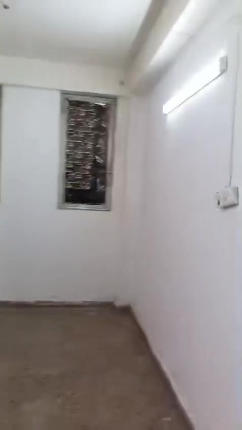 شقه سكنيه عوائل فقط منطقه الغدير شارع الصالونات رقم الهاتف ***********
