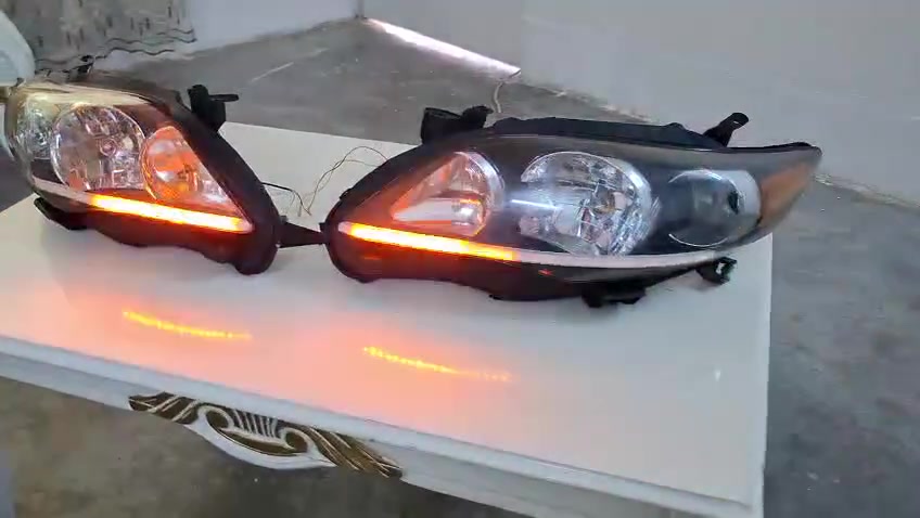 زوج لايت كورلا وارد امريكي مال موديل ٢٠١١+٢٠١٢+٢٠١٣ سبورت داخل اسود لايتات تجاريات  سعر ١٠٠ الف *********** يوجد توصيل
