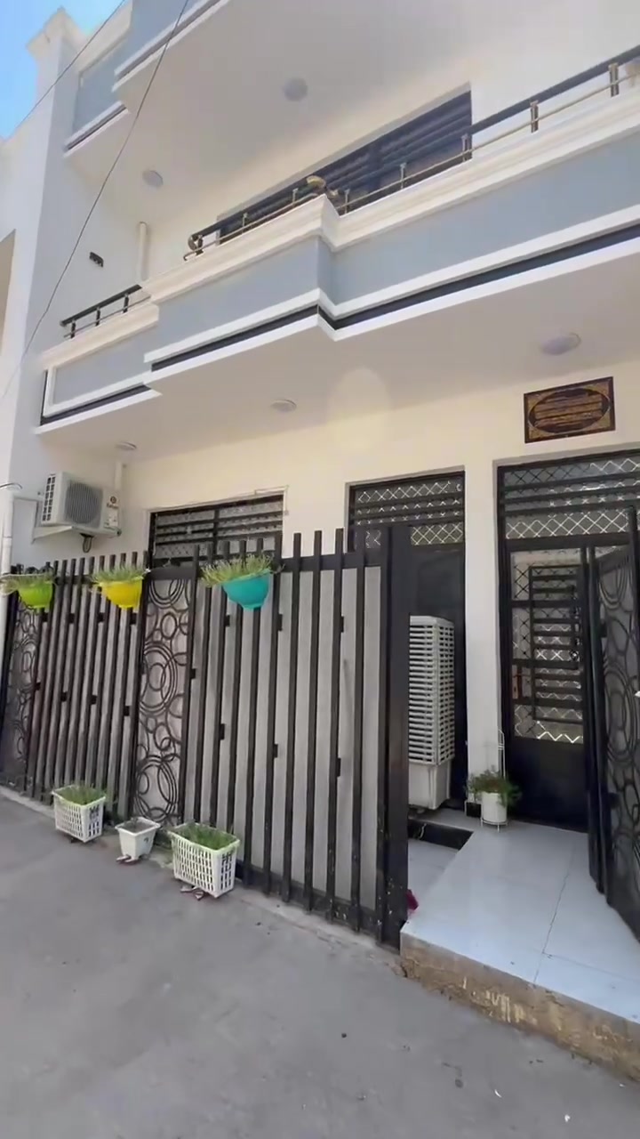 بيت مساحته٦٧ واقع حال ٦٥  بناء جديد صارلة ٥ اشهر واجه ٦ ونزال ١١ طابقين بي غرفتين العنوان ابو كفه قرب المشروع ***********
