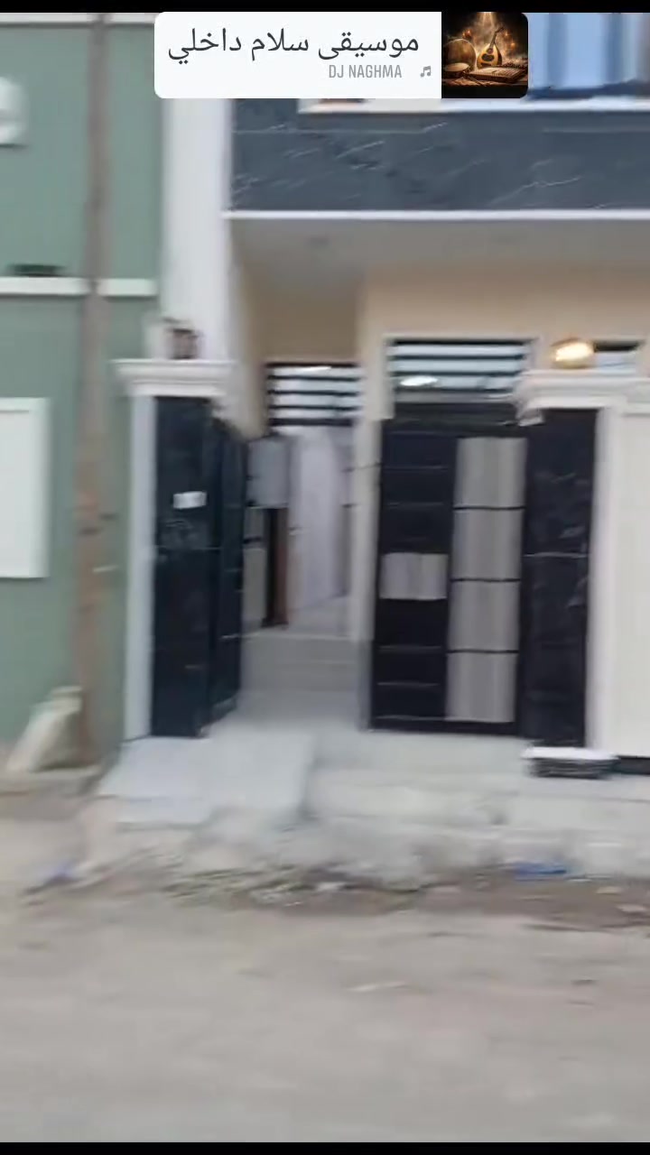 دار 100 متر طابقين بناء حديث غير مسكون طابو زراعي للبيع خدمات كاملة ماء وكهرباء وتبليط زراعي الموقع زراعي حولي التحرير خلف المجمع الجديد ادريم ستي السعر 80 بي مجال ***********

