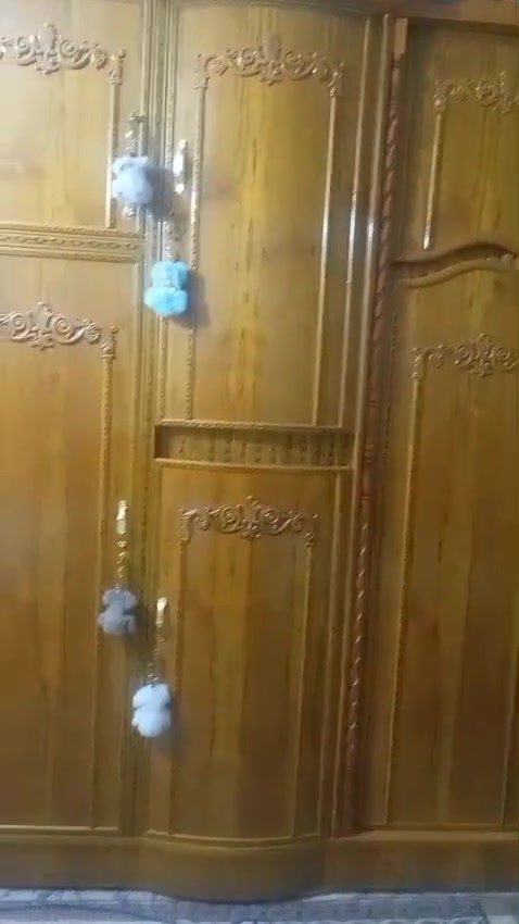 السلام عليكم عديي غرفه للبيع مع ملحقاته السعر 750 وبيه مجال
عنوان بغداد:الكياره الرقم ***********