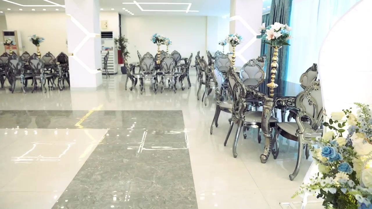 ✨ ليلة العمر... تستحق الأفضل في قاعة الرياضي للاعراس والمناسبات! .
🌟 عروضنا المتكاملة تشمل كل ما تحتاجه لليلة الخيال:
• ​🎶 ديجي احترافي بأحدث الأجهزة الصوتية لنبضات فرح لا تتوقف.
• ​🎆 مؤثرات بصرية ساحرة: إضاءات ليزرية متطورة، أجهزة دخان، وشعالات شرارية لإطلالة ملكية أثناء الدخول.
• ​📸 توثيق أروع اللحظات: تصوير فيديو وفوتوغراف بدقة عالية لتظل ذكرياتك حية مدى الحياة.
• ​🥁 أجواء الفرح العراقي الأصيل: فرقة بصراوية لإشعال الحماس وإضافة لمسة تراثية مميزة.
•  ​🍽️ خدمة ضيافة متكاملة:
◦ ​أطباق طعام فاخرة ومعدة بعناية.
◦ ​مياه ومشروبات غازية متوفرة طوال الحفل.
◦ ​كادر خدمة مدرب لراحة ضيوفك الكرام.
​📍 العنوان: بغداد - الأمين الثانية _ بناية مطعم الرياضي
📞 للحجز والاستفسار: ***********
