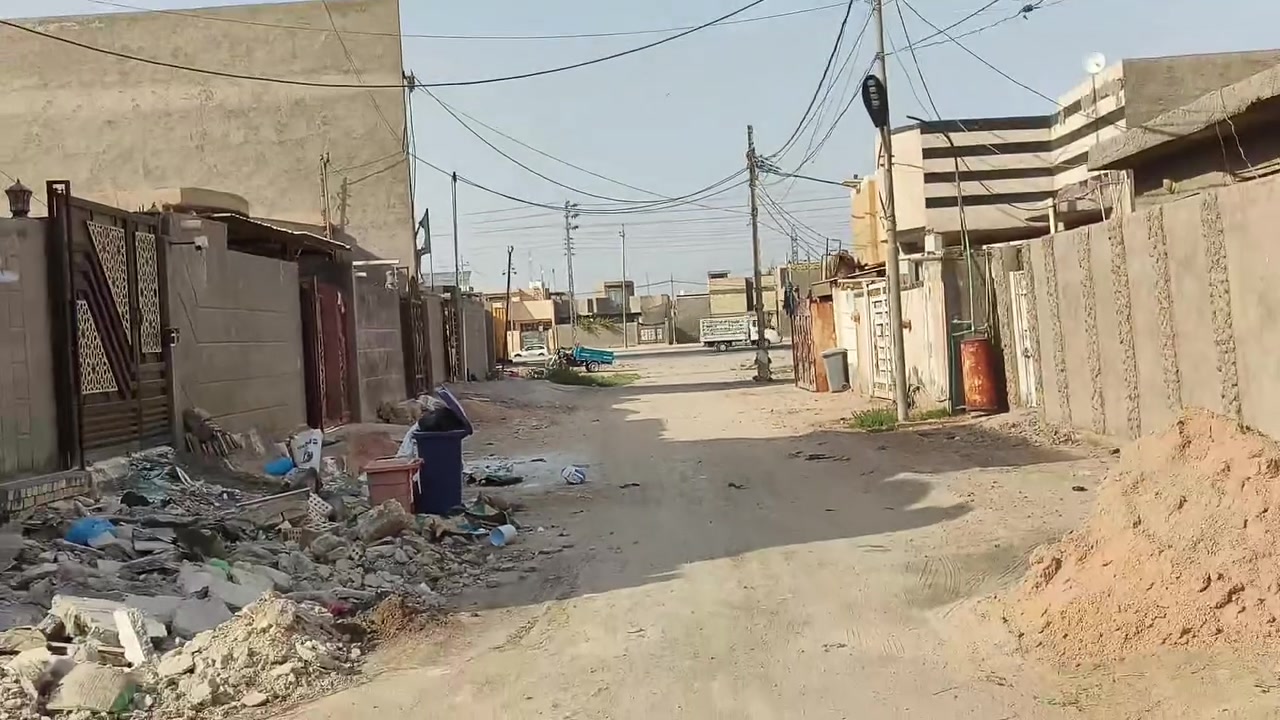 يالله السلام عليكم قطعه للبيع المساحة 200 متر طابو صرف قريبه على الشارع العام 25 متر عن الشارع العام مدفونة وجاهزه خدمات مجاري ماء مجاري كلشي كامل أم الهوه القديمه قرب الحولي ‏‪***********‬‏.. ‏‪***********‬‏ موقعها ممتاز قريبه ع شارع وخلفها مدرسه بتدائيه ومتوسطة
