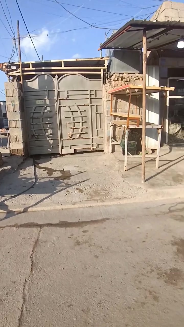 السلام عليكم
بيت للبيع مساحته ٣٠٠ متر ركت على شارع أبو علي
بي محلات للإستفسار على الخاص او واتساب على هذا الرقم
***********
