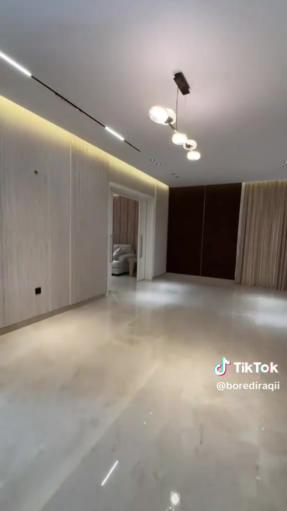 للبيع فيلا في مجمع البدور – ووترفرونت VIP
للبيع فيلا في مجمع البدور – ووترفرونت VIP

1. المساحة: 375 متر
2. موقع ركن
3. 4 غرف نوم
4. غرفة ماستر
5. مؤثثة بالكامل
6. أثاث درجة أولى
7. تصاميم وديكورات راقية
8. السعر: مليار ونصف قابل للتفاوض

للاستفسار والتواصل عن طريق الأرقام.
