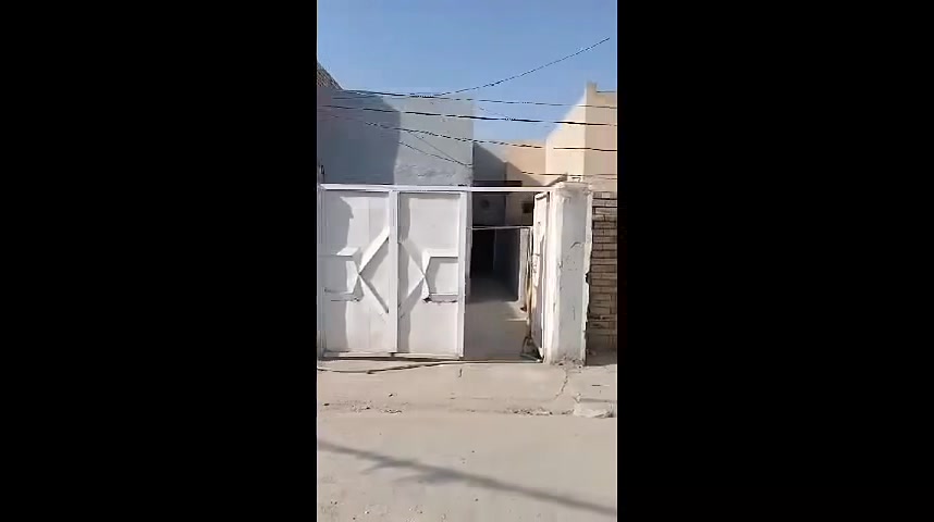 للبيع.. بيت في حي ميسان

طابق واحد شيلمان ناصي عن شارع 

غرفه وصاله ومطبخ وستقبال 
وصحيات داخليه وخارجيه ومكشوفات 

​المساحة: 100 متر 

​نوع السند: طابو صرف

​الموقع: حي ميسان - قطاع 23 - شارع 8

​السعر: 75 مليون مع مجال 

​(سعر مناسب جداً)

​[للاستفسار والتواصل]

​مكتب الخالدي للعقارات

​📞 ***********
