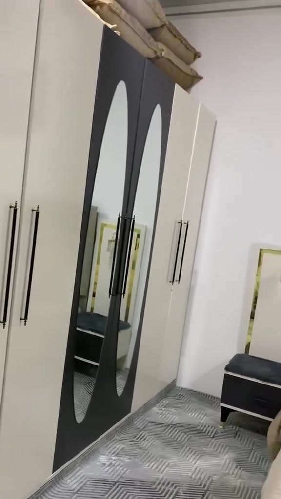 للبيع 9قطع مستعمل نظيف سعر 600 الف
***********
