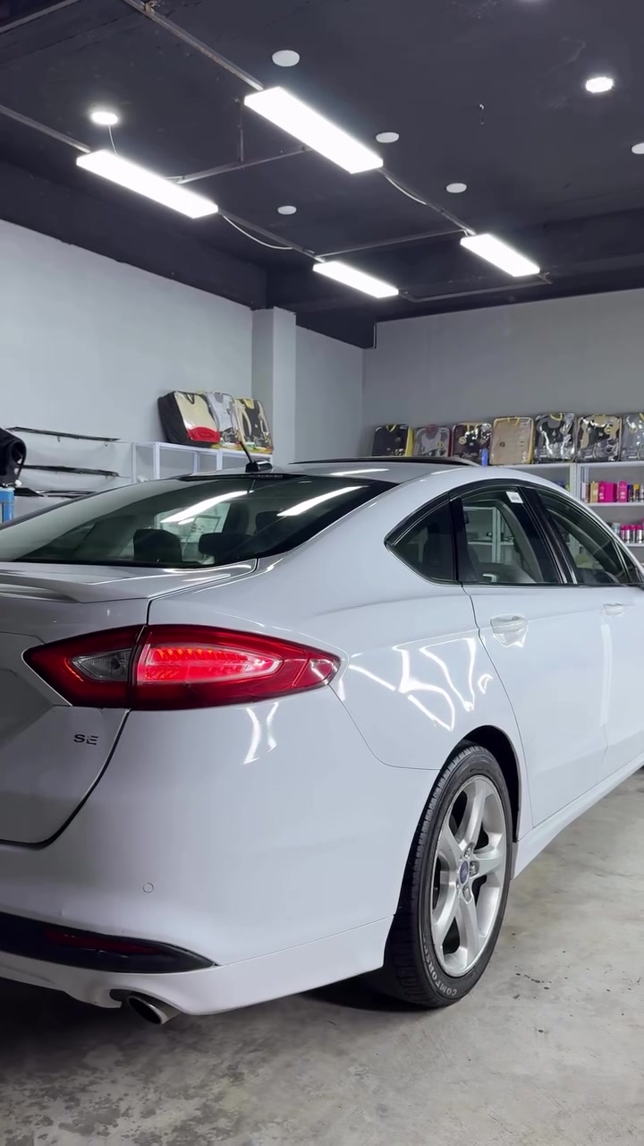 🚗 للبيع | فورد فيوجن 2014 خليجي (وكالة نيفا)
الفئة: SE Plus
محرك السيارة 2500 بدون تيربو ✅

السيارة نظيفة ومواصفاتها كالتالي:

✅ فتحة سقف
✅ عداد ليزري 3 شاشات
✅ شاشة سوني الأصلية
✅ هاند بريك بصمة كهربائي
✅ جميع تحكمات المقود (ستيرن)
✅ تحكم التبريد باللمس (منفصل قطعتين)
✅ حساسات خلفية
✅ لايتات زينون منظومة كاملة
✅ مثبت سرعة (Cruise Control)

💰 السعر: 127 قابل للتفاوض أو المراوس حسب القناعة.

📞 للاستفسار: ***********
