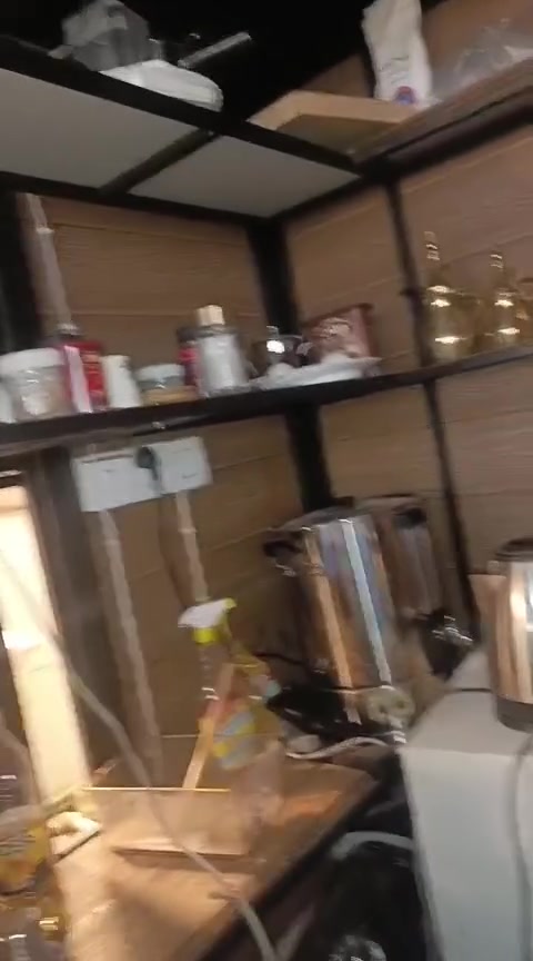 كشك بارستا للبيع سعر مليونين وربع وبي مجال بسيط متوفر هوه وغراضة كاملة للاستفسار الاتصال على ***********
