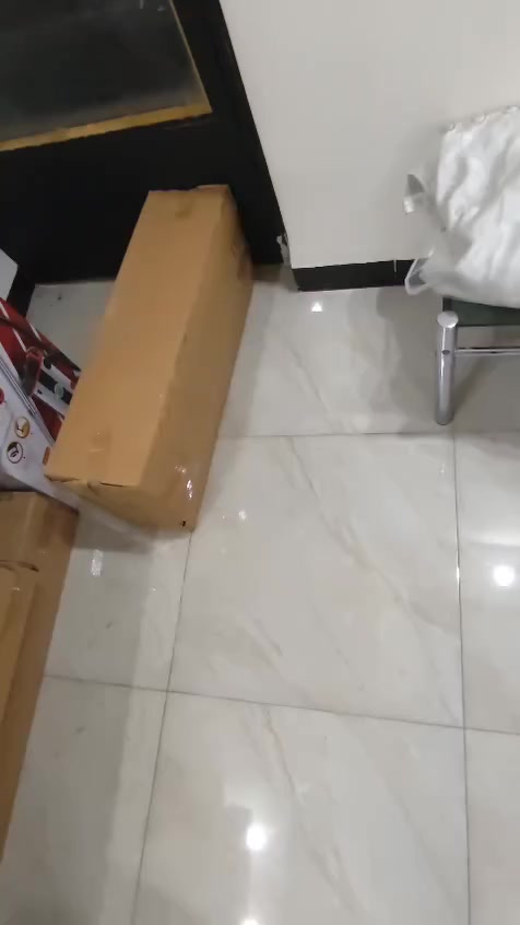 السلام عليكم ورحمة الله وبركاته
غرفة نوم تركية للبيع
غرفة نوم جديده و بعدها بالكارتونه و ما مشدود بيها اي شي كما موضح بالفيديو
 عدد قطع الغرفة 10 قطع
السعر مليون و 100
للتواصل ***********
