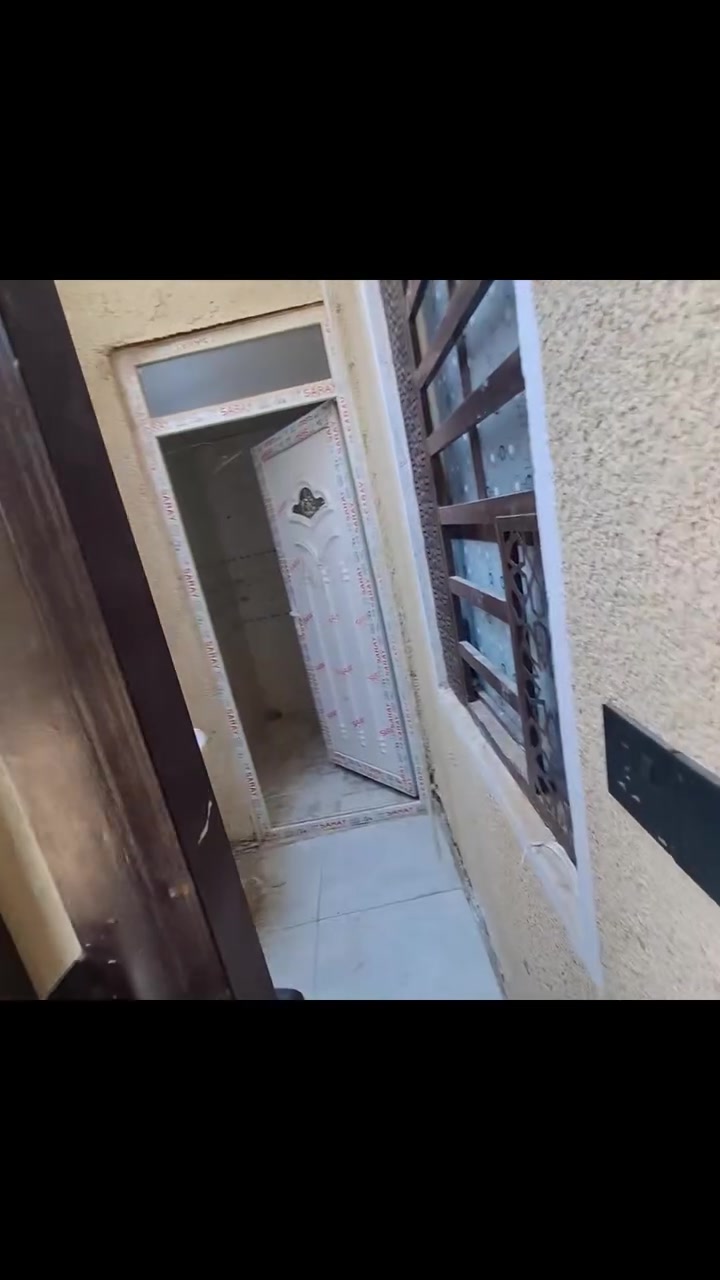 بيت ٥٠ متر طابق ونص للايجار حي الكرار البيت جديد سعر الايجار ٣٠٠ كربلاء قرب اسواق برتقاله
***********

***********

بيت ٥٠ متر طابق ونص للايجار حي الكرار البيت جديد سعر الايجار ٣٠٠ كربلاء قرب اسواق برتقاله
