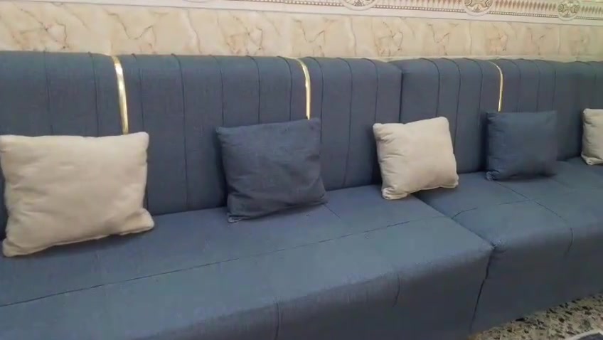 ديوان ٩ مقاعد • ٨ كوشات • نظيف كلش