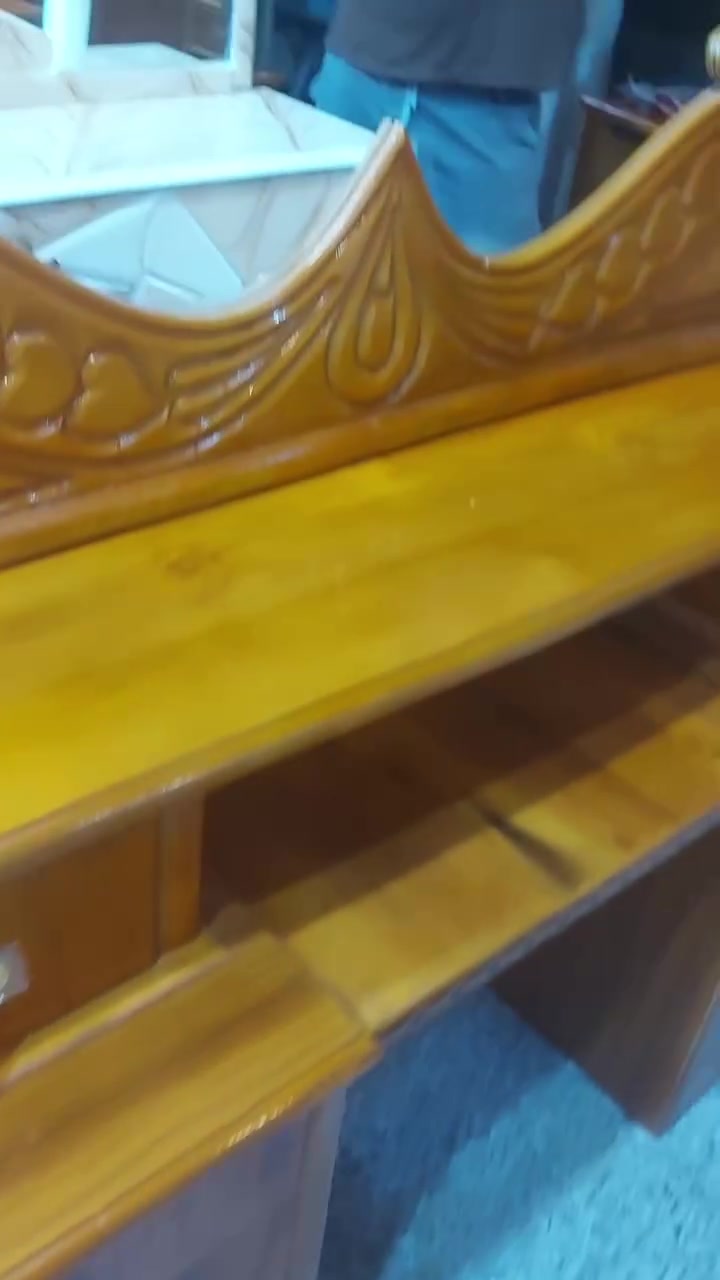غرفه نوم كامله البيع
سعر 850 وبيها مجال 
العنوان البصره تقاطع العاليه شارع 18 

التواصل واتساب موجود او تصال 

***********
